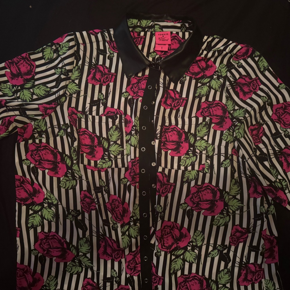 Betsey Johnson Torrid Black Collar Blouse with Pink Floral and Stripes